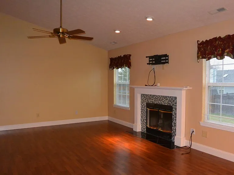 12935 Galloway Cir — Photo 7