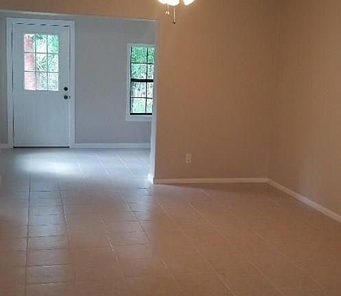 2nd image of 414 Del Mar Ct