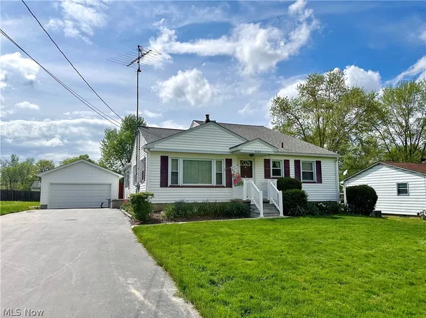 5065 Alva Ave NW, Warren, OH 44483