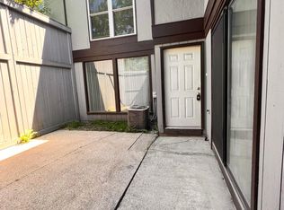751 Worthington Forest Pl, Columbus, OH