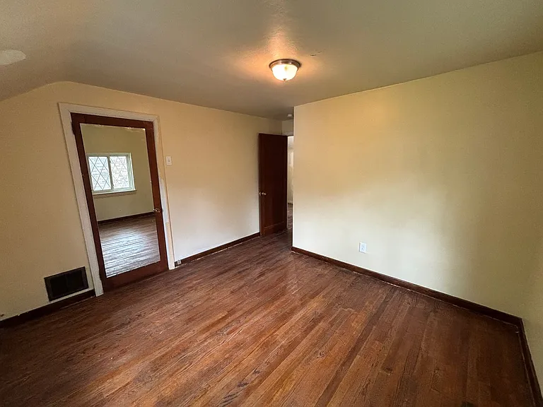 3005 Laketon Rd — Photo 21