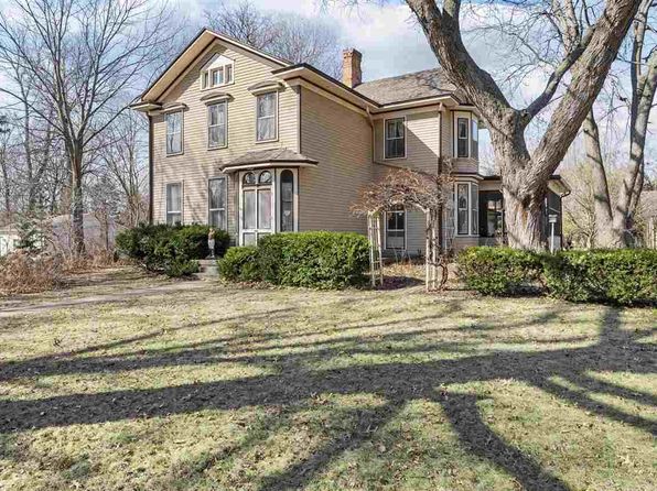 820 Kirkwood Ave, Iowa City, IA 52240