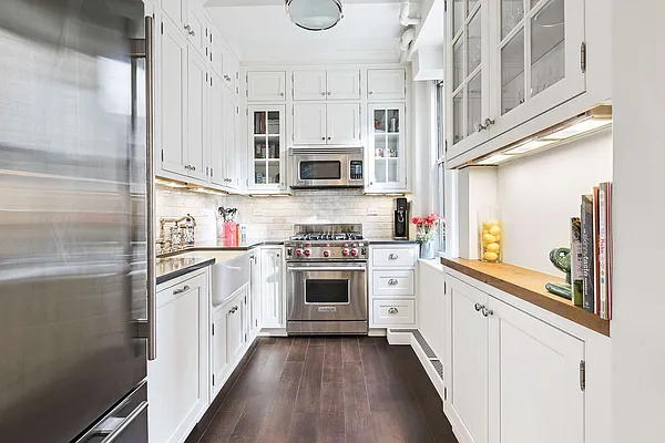 Sold by Compass | media 5