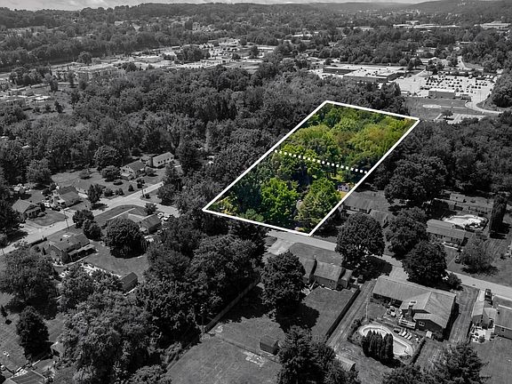 2nd image of 250 Watson Ave