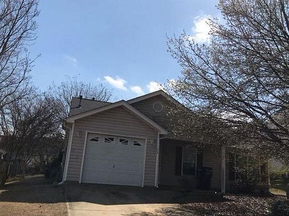 3rd image of 514 Hamilton Chase Dr