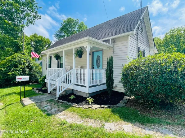5422 Cricket Ln, Walland, TN 37886
