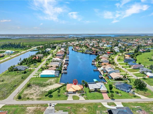 716 SW 32nd Ct, Cape Coral, FL 33991