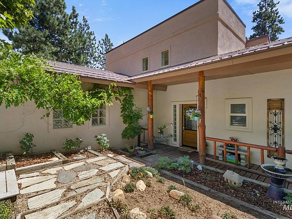 4th image of 222 Rush Creek Rd