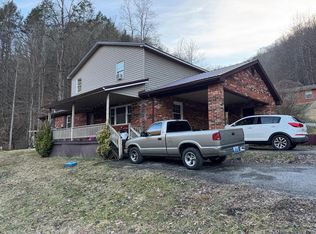 135 Big Hollow Dr, Mouthcard, KY 41548