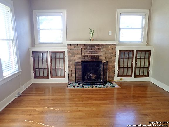 5th image of 811 W Elsmere Pl