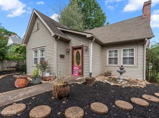813 Trenton St, Harriman, TN 37748