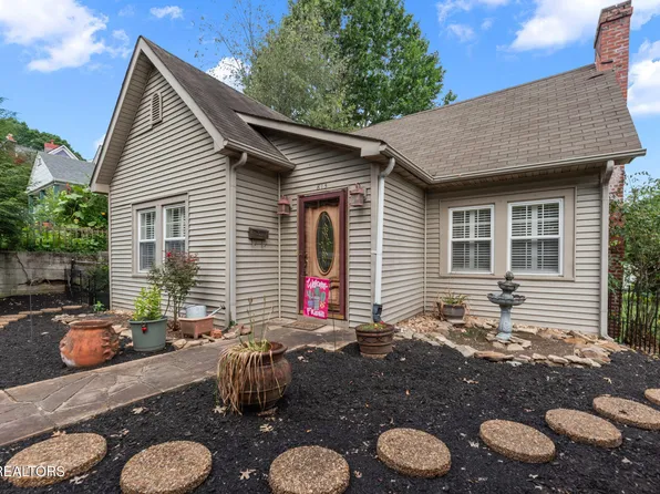 813 Trenton St, Harriman, TN 37748