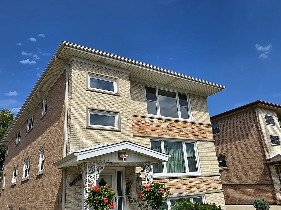 8616 W Carmen Ave #2