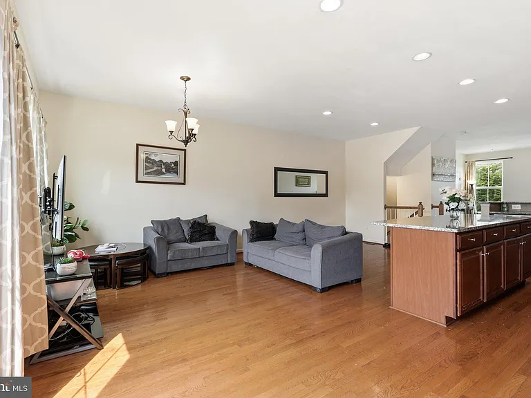 10739 Hinton Way — Photo 6