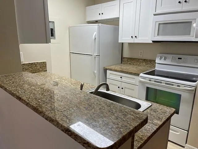 6070 Westgate Dr #102 — Photo 3
