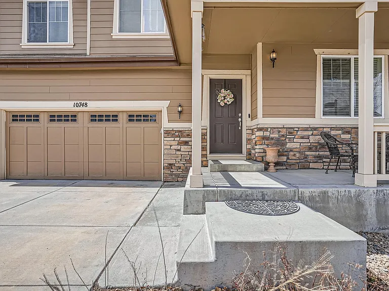 10748 Worthington Cir — Photo 2