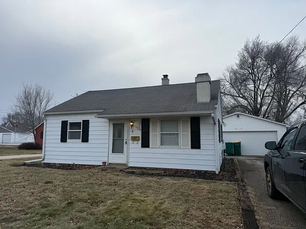 548 Burgland Ave, Galesburg, IL 61401