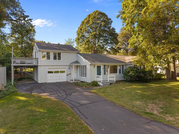 3 Bayview Avenue, Branford, CT 06405