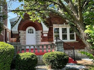 6216 Chippewa St, Saint Louis, MO