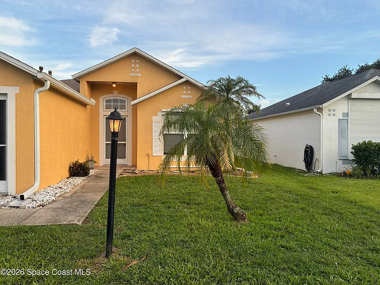 1776 Vista Lake Cir — Photo 2