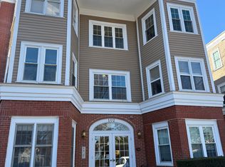 102 Blackstone Blvd APT 6, Providence, RI 02906