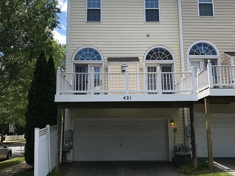 421 Leaning Oak St — Photo 23