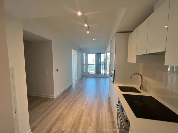 238 Simcoe St, Toronto, ON