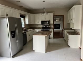 4909 Blackwolf Rd, Springfield, IL 62711