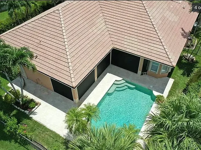 7215 NW 110th Ave — Photo 1
