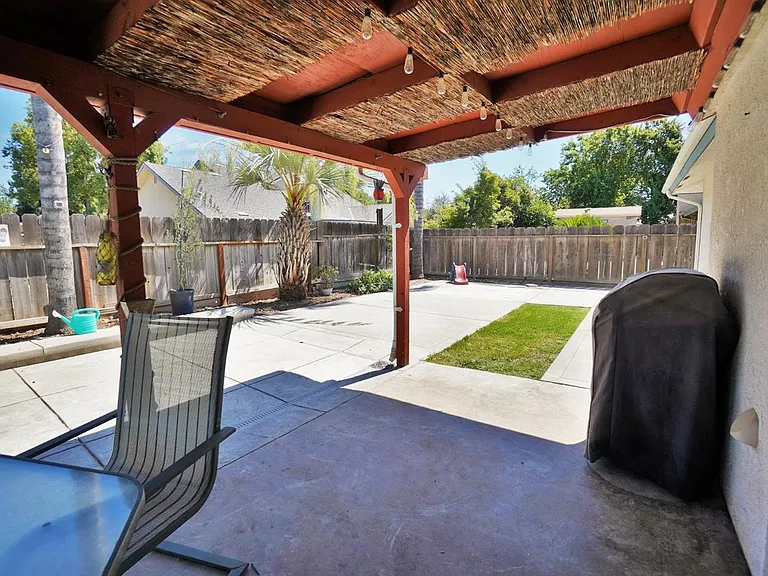 5823 E Washington Ave — Photo 22
