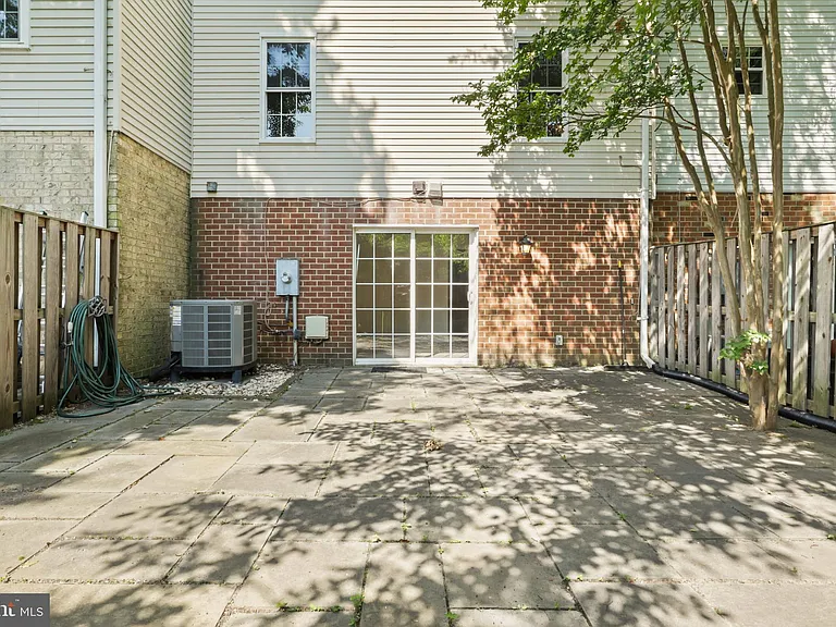 3146 Valentino Ct — Photo 26