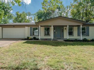 216 Fawn Meadows Dr, Ballwin, MO