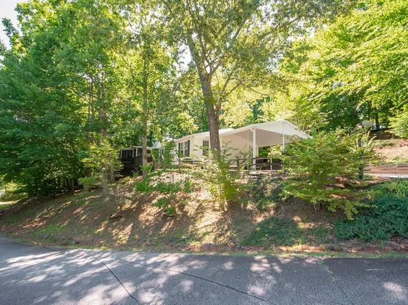 531 Carolina Village Cir, Franklin, NC 28734