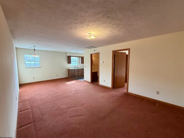 27 Trovato St, Bridgeport, WV