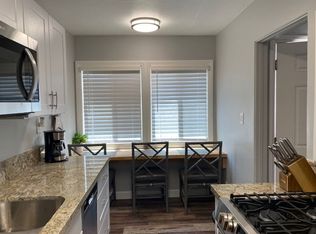 Updated Furnished Unit Half A Block From Beach, San Diego, CA 92109