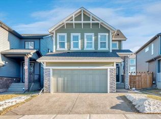 81 S Legacy Woods Pl SE, Calgary, AB T2X 2B5