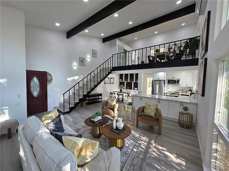 347 Avenida Sevilla — Photo 9