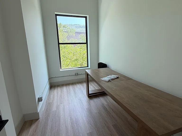 114 Main St #31 — Photo 7