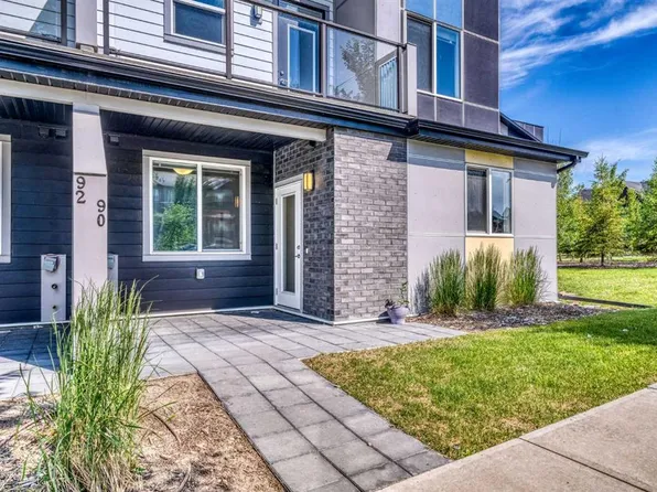 90 W Redstone Way NE, Calgary, AB T3N 1M4