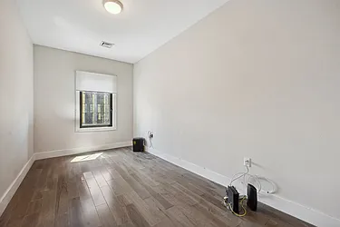 Rented by Safdie Realty Group