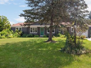 35 Sleepy Hollow Dr, Cumberland, RI 02864