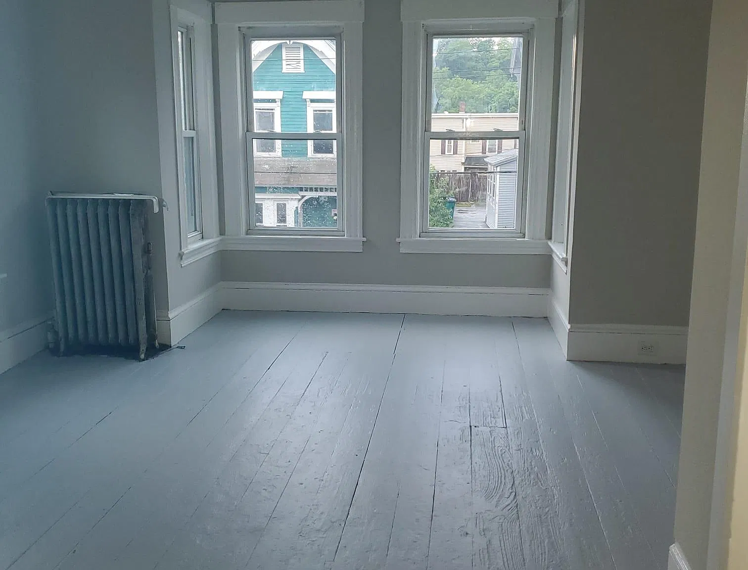 122 Myrtle Ave — Photo 2