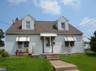 329 Main St, Akron, PA 17501