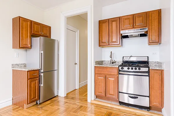 Rented by A&E Real Estate Management | media 12