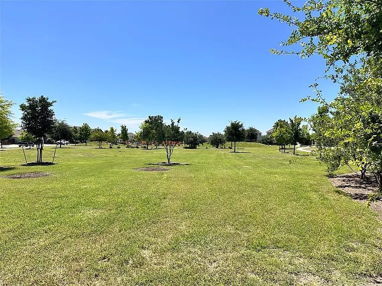 137 Rustic Glen Dr — Photo 23