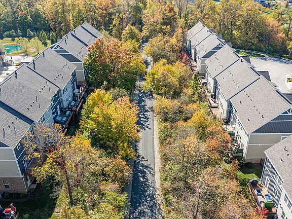 5th image of 16047 Barringer Ct