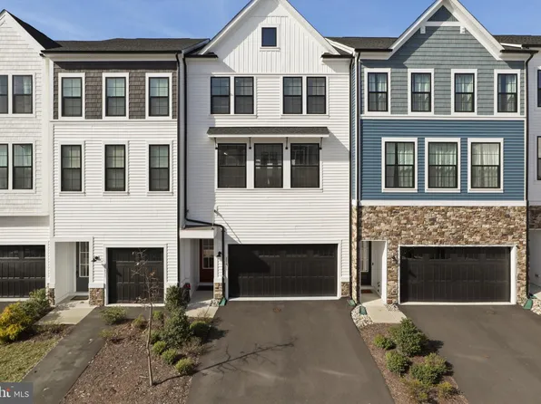 25467 Nichols Orchard Ter, Chantilly, VA 20152
