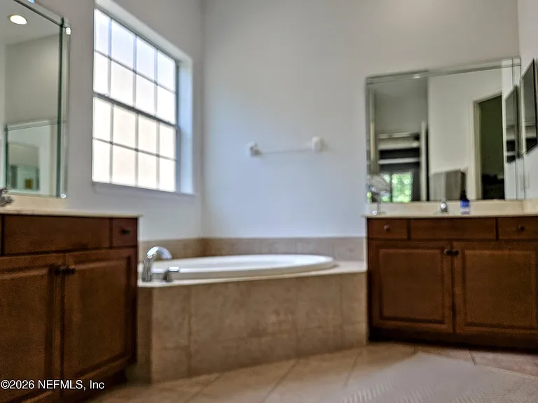 169 W Village Dr — Photo 18