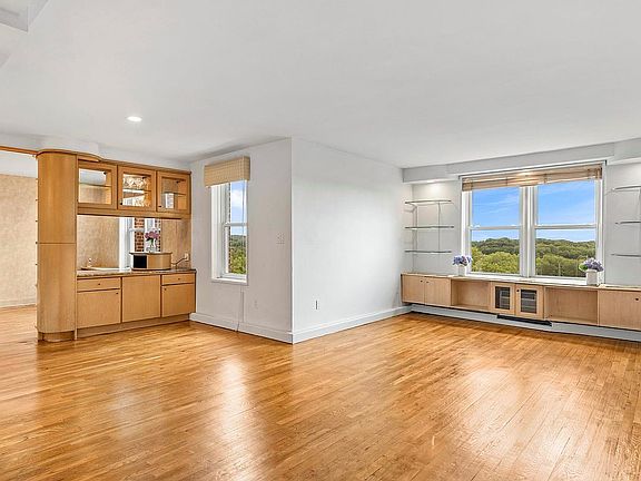 3rd image of 42-30 Douglaston Pkwy #7A