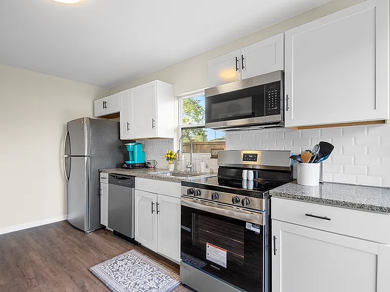 405 Maple St #B — Photo 5